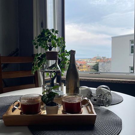 Ena Appartement Rijeka Buitenkant foto